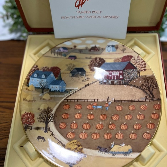 Royal Doulton Pumpkin Patch by CA Brown 1978 Series American Tapestries Charger - Picture 2 of 5